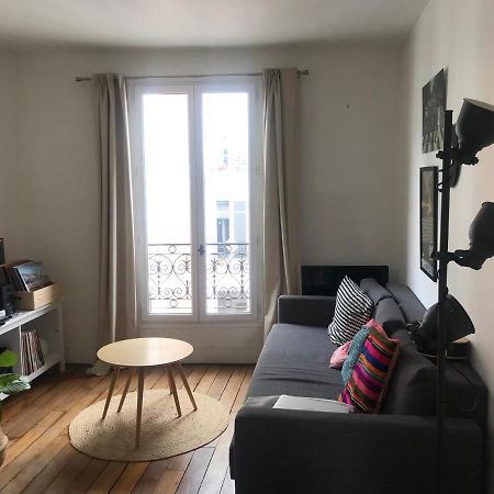 Charming Apartment In Montmartre Paris Exterior foto
